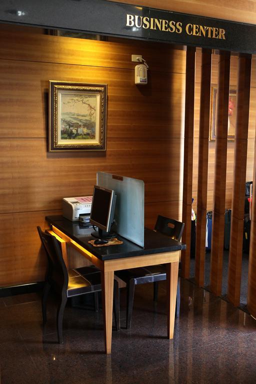 King'S Town Hotel Kaohsiung Esterno foto