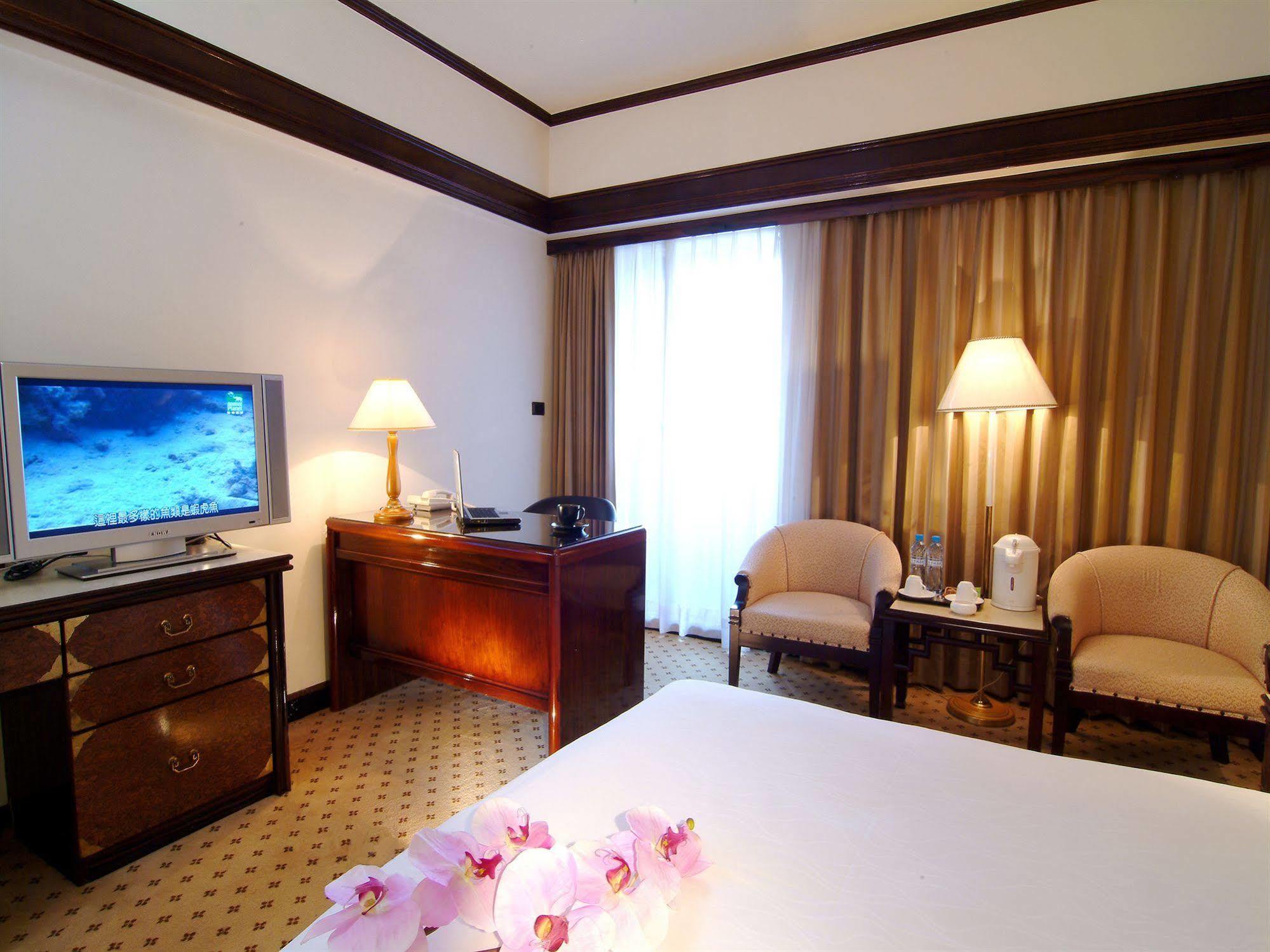 King'S Town Hotel Kaohsiung Esterno foto
